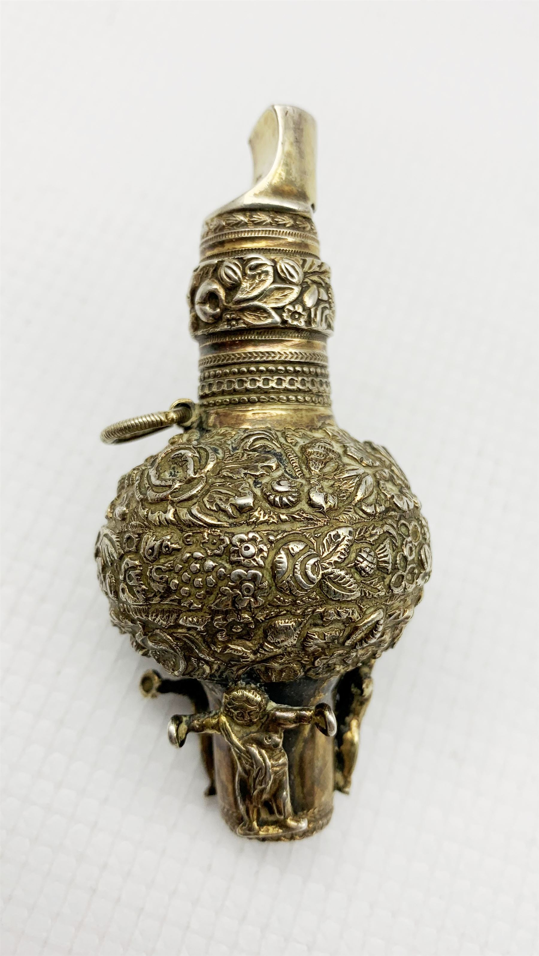 Early 19th Century silver gilt baby's whistle - Image 2 of 5
