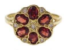 9ct gold garnet and diamond cluster ring