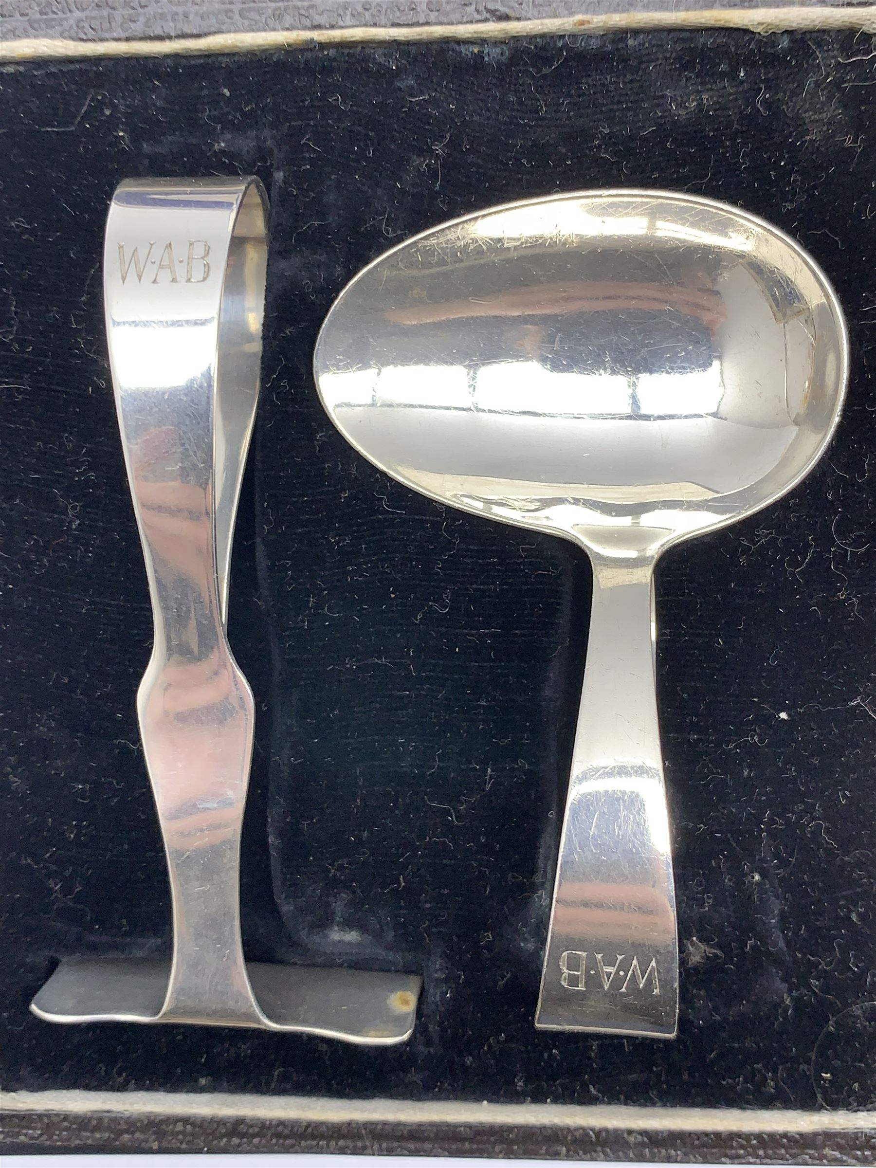 Set of six silver trefid end tea spoons Sheffield 1924 - Image 4 of 4