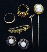 Collection of Victorian and later gold jewellery including stone set ring