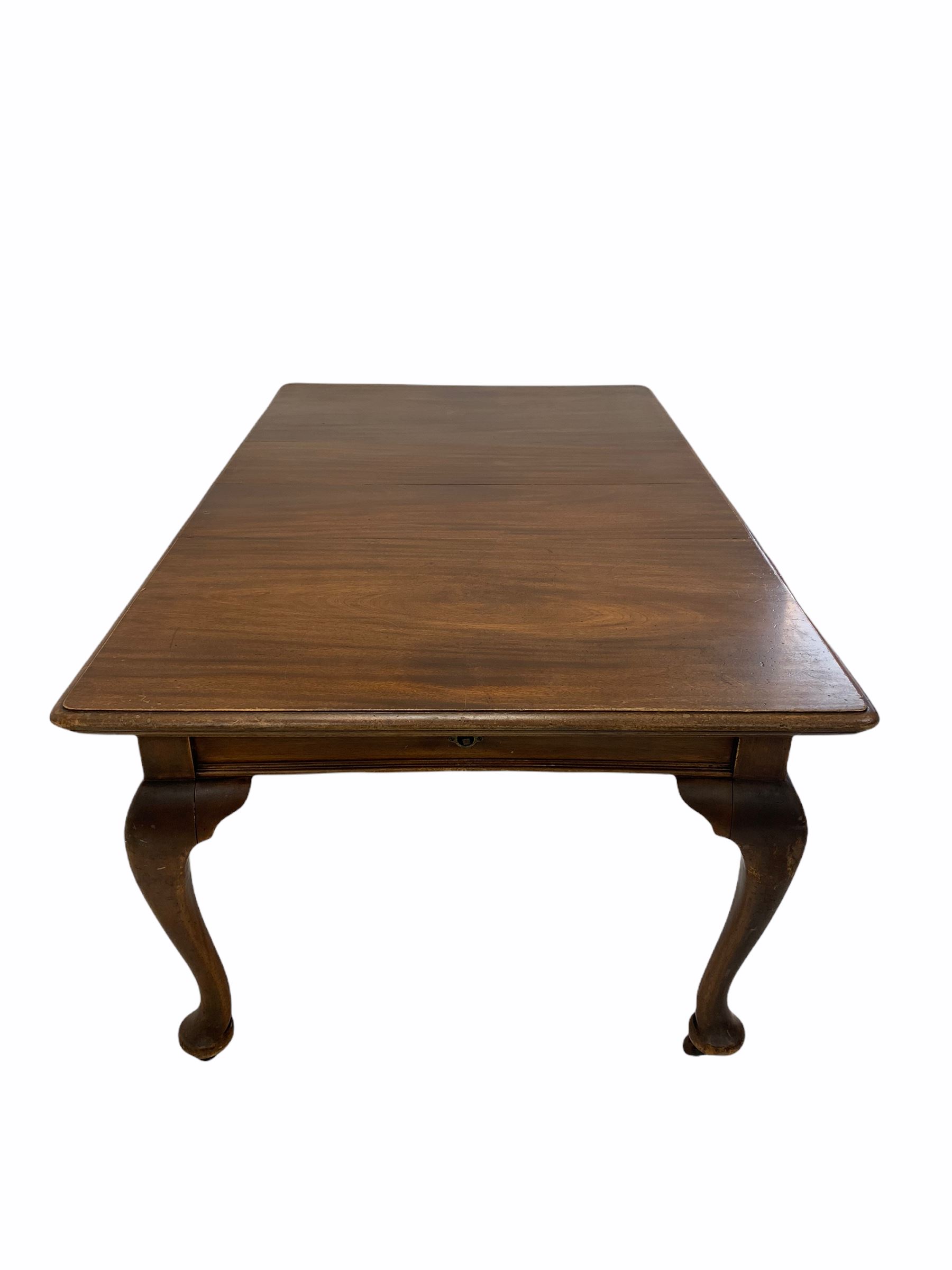 Early 20th century mahogany wind out extending dining table - Image 4 of 4