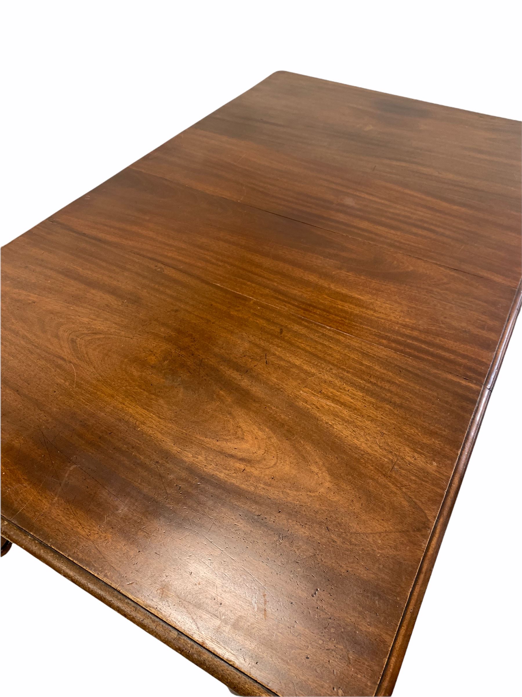 Early 20th century mahogany wind out extending dining table - Image 2 of 4