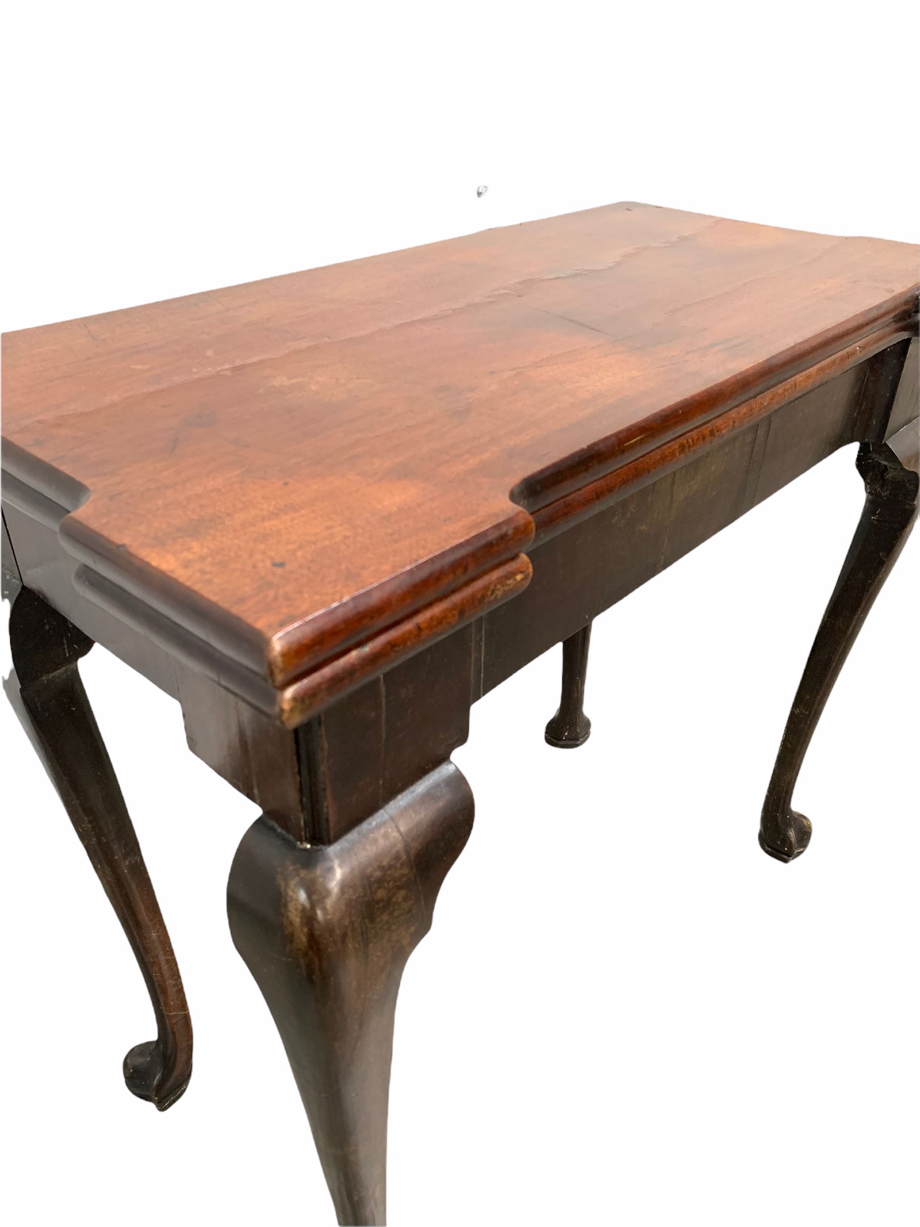 George II mahogany fold over tea table - Image 7 of 10