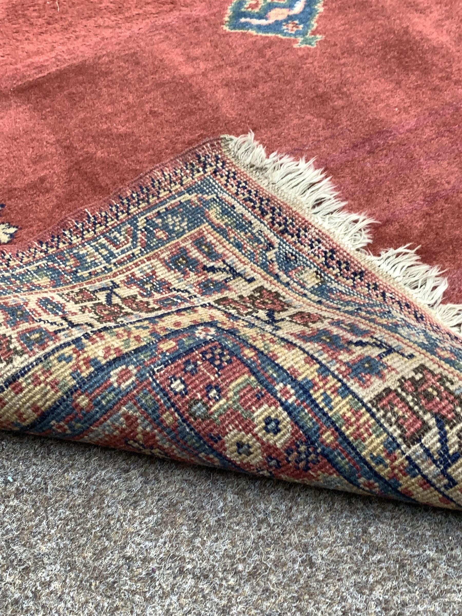 Persian Hamadan red ground rug with pole medallion - Image 3 of 3