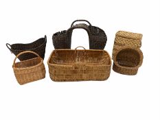 Woven panier (W93cm) together with four other baskets