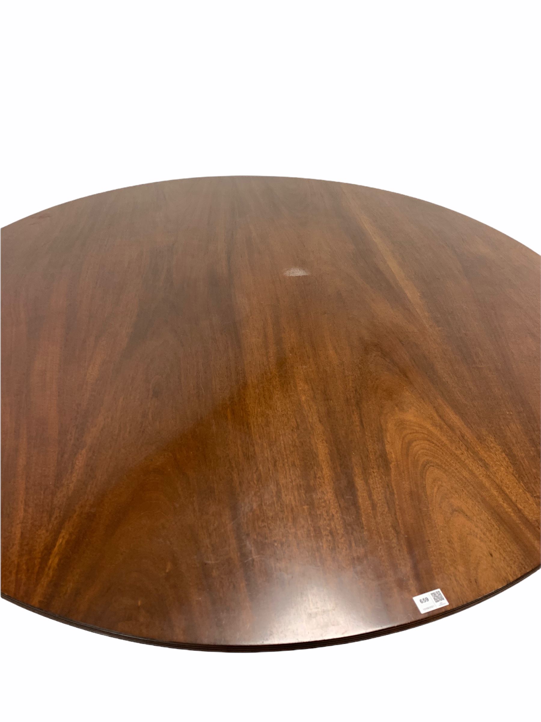Georgian style mahogany circular dining table - Image 2 of 3