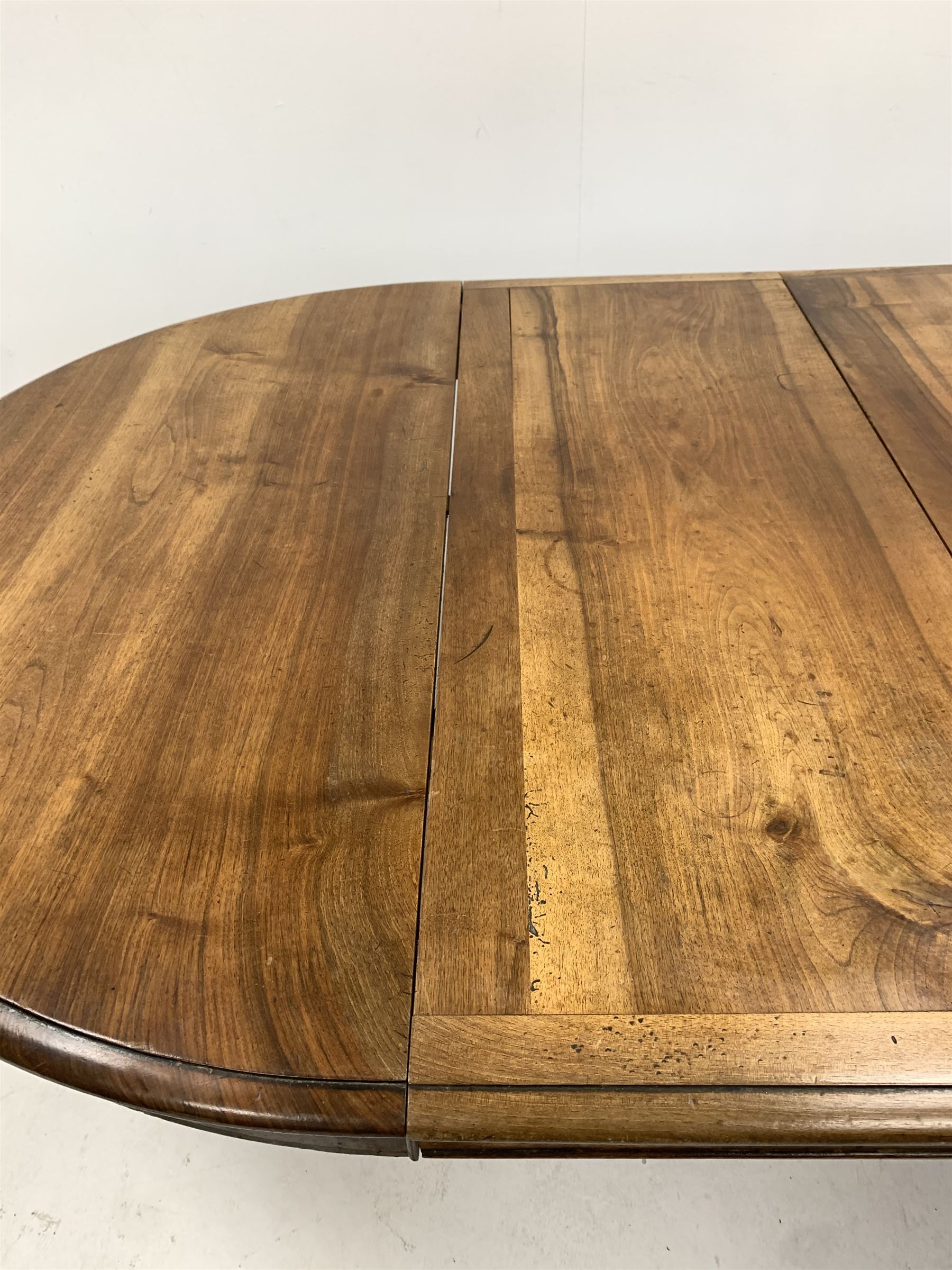 Victorian walnut circular extending dining table - Image 3 of 3