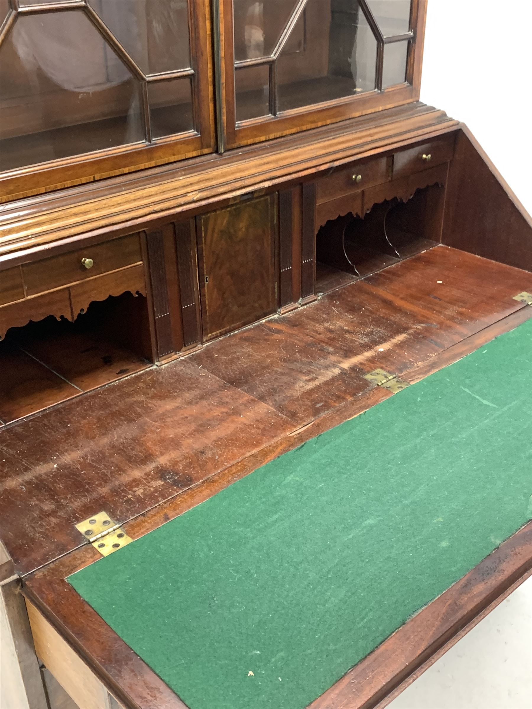 Mahogany bureau bookcase - Image 2 of 2