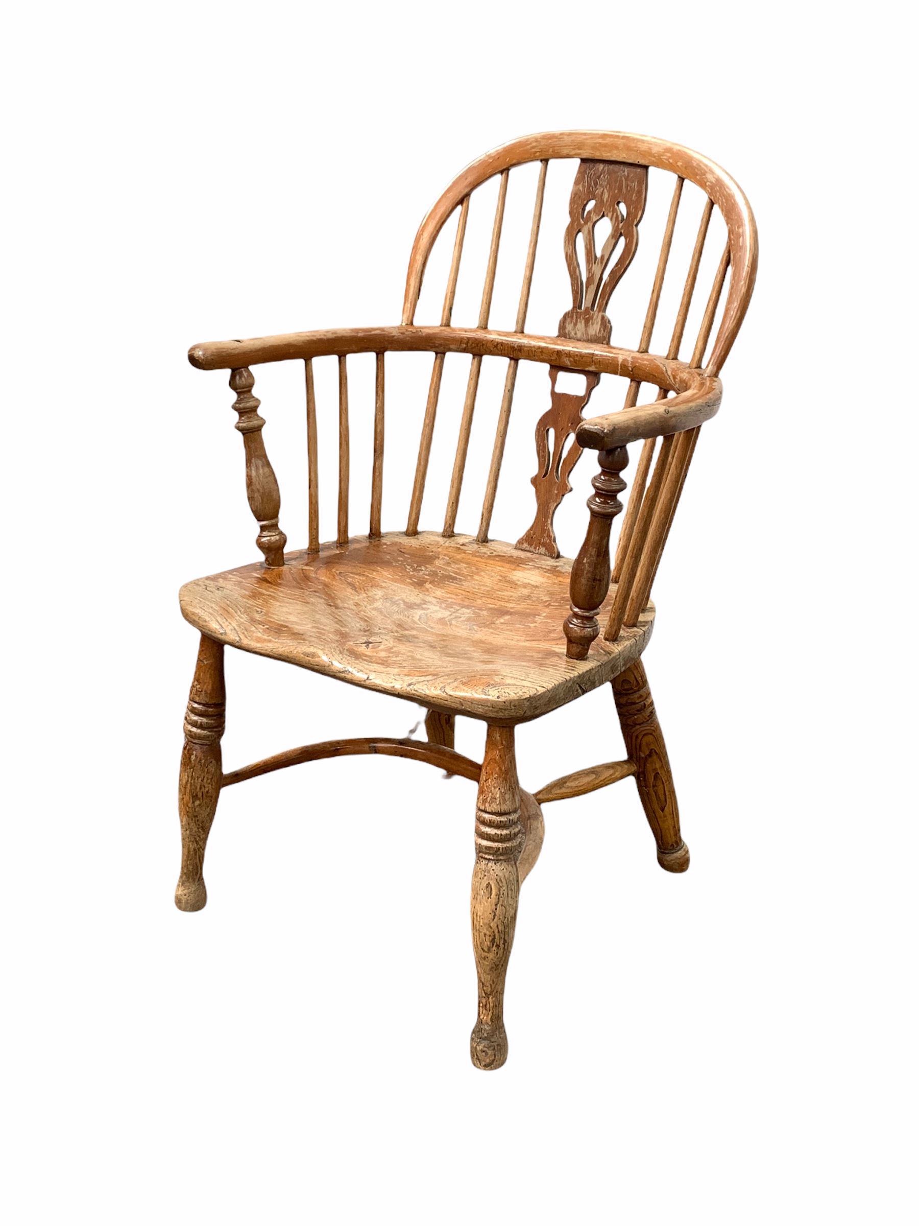 19th century elm and yew Windsor chair - Image 3 of 3