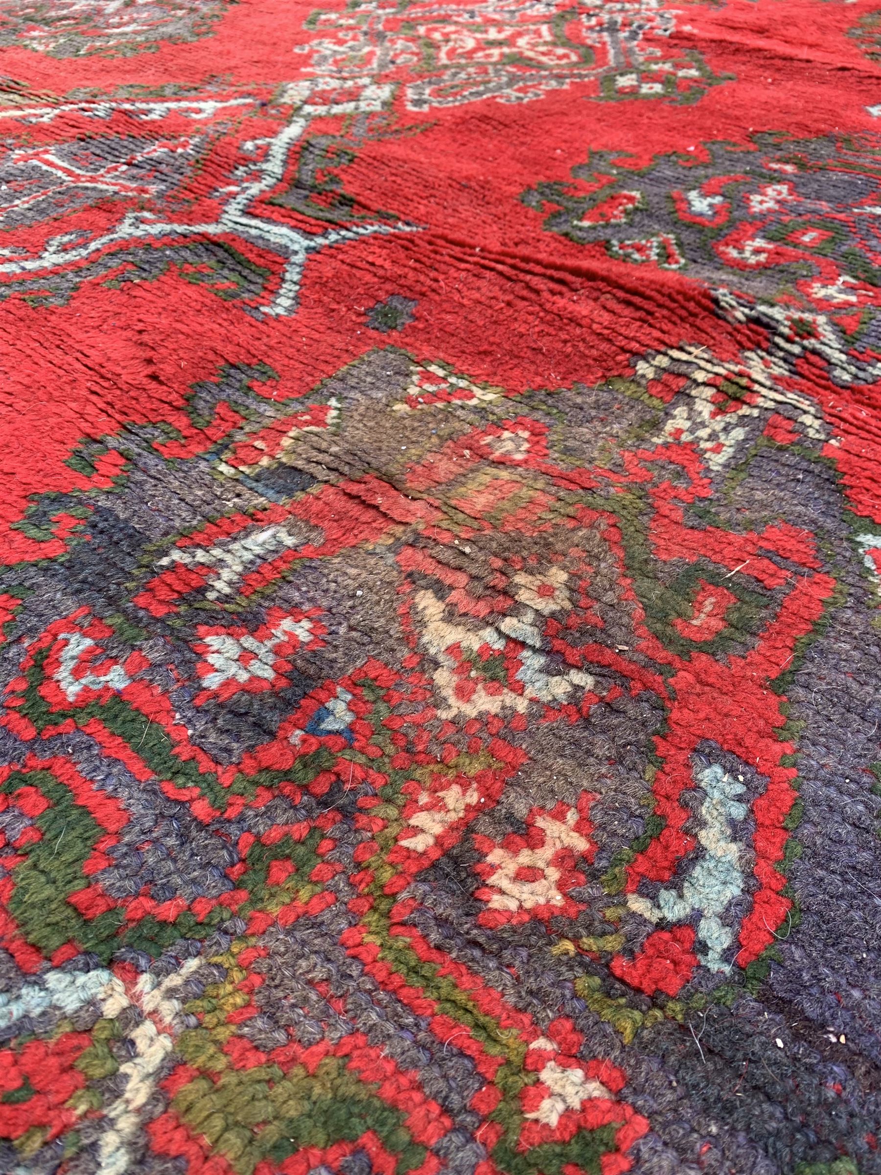 Large Red Ground Turkey carpet - Image 6 of 7