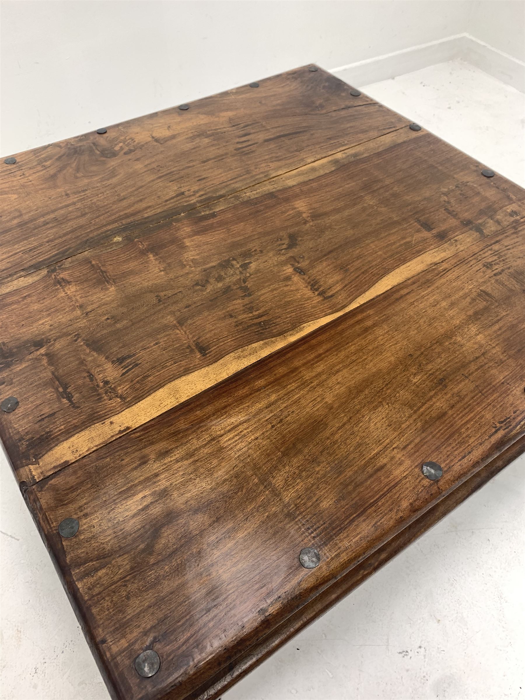 Eastern hardwood square coffee table - Image 2 of 3