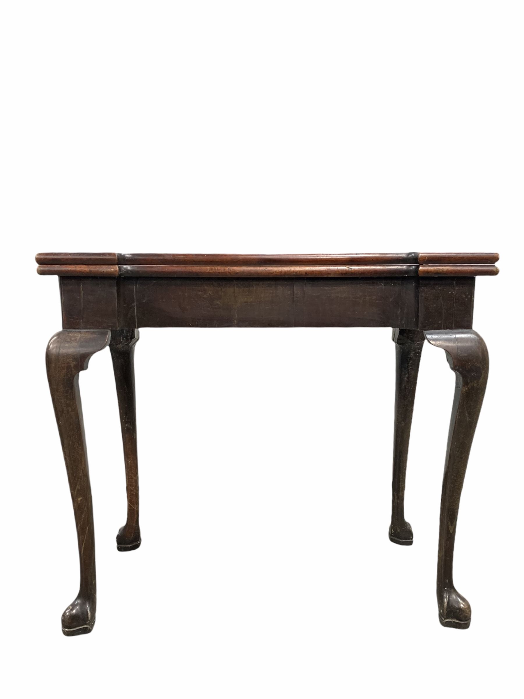 George II mahogany fold over tea table - Image 5 of 10