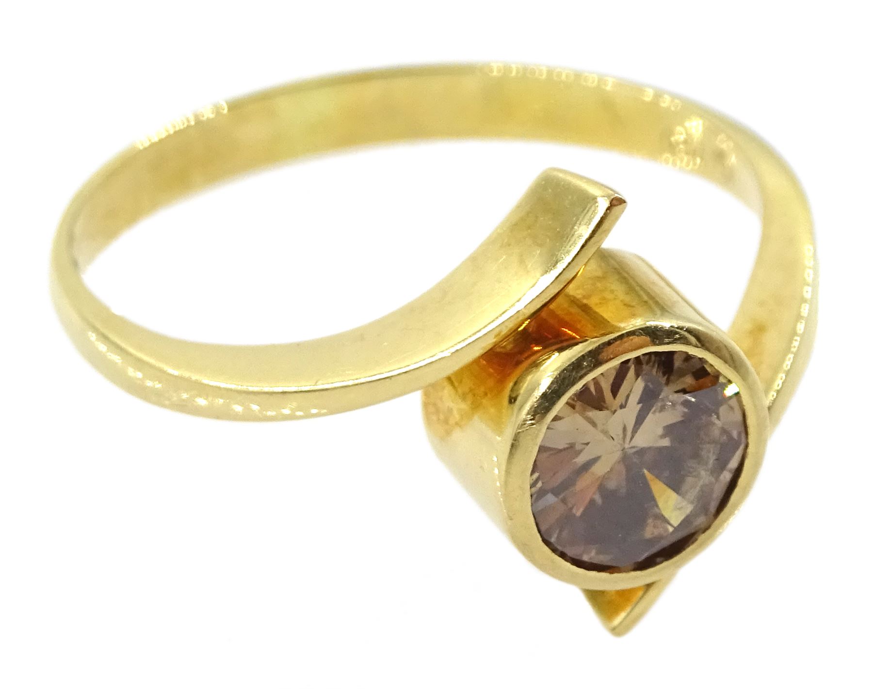 18ct gold fancy champagne colour diamond bezel set ring - Image 3 of 4