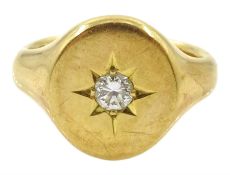 18ct gold gentleman's single stone diamond gypsy set ring