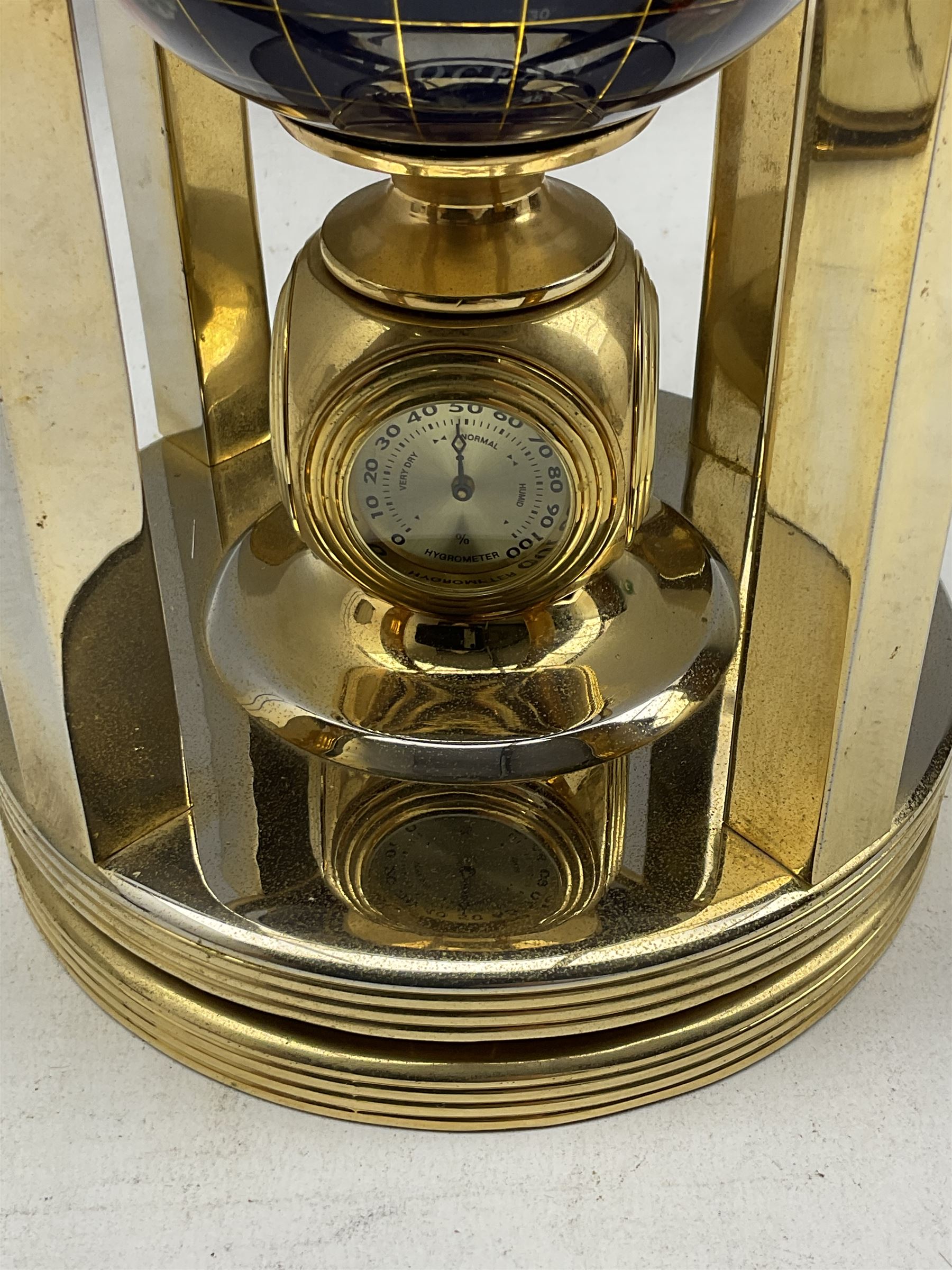 A globe desk clock with two battery driven clock dials - Image 4 of 5