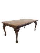 Early 20th century mahogany wind out extending dining table