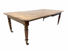 Mid 19th century mahogany extending dining table