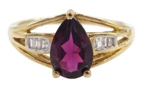 9ct gold pear shaped garnet and baguette diamond ring
