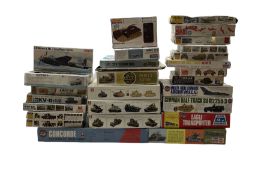 Twenty-eight plastic model kits including Airfix 'Multi-Role Combat Aircraft' 1/72 scale