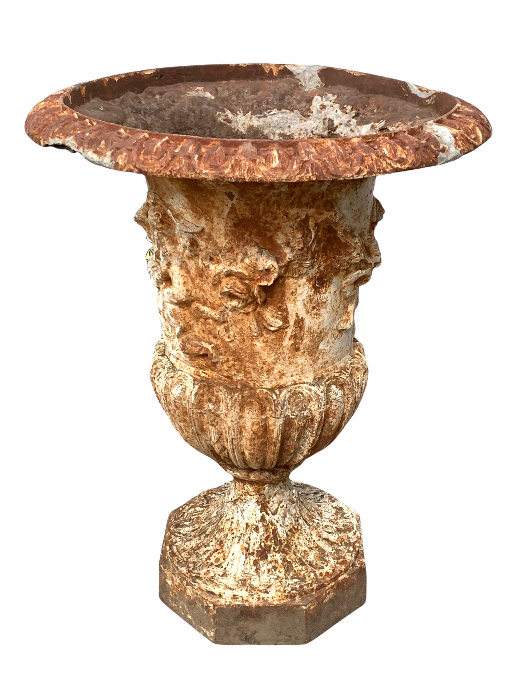 Classical design cast iron urn - Image 2 of 2