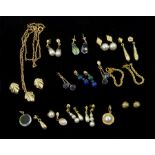 9ct gold leaf design pendant necklace and matching earrings and a collection of 9ct gold earrings an