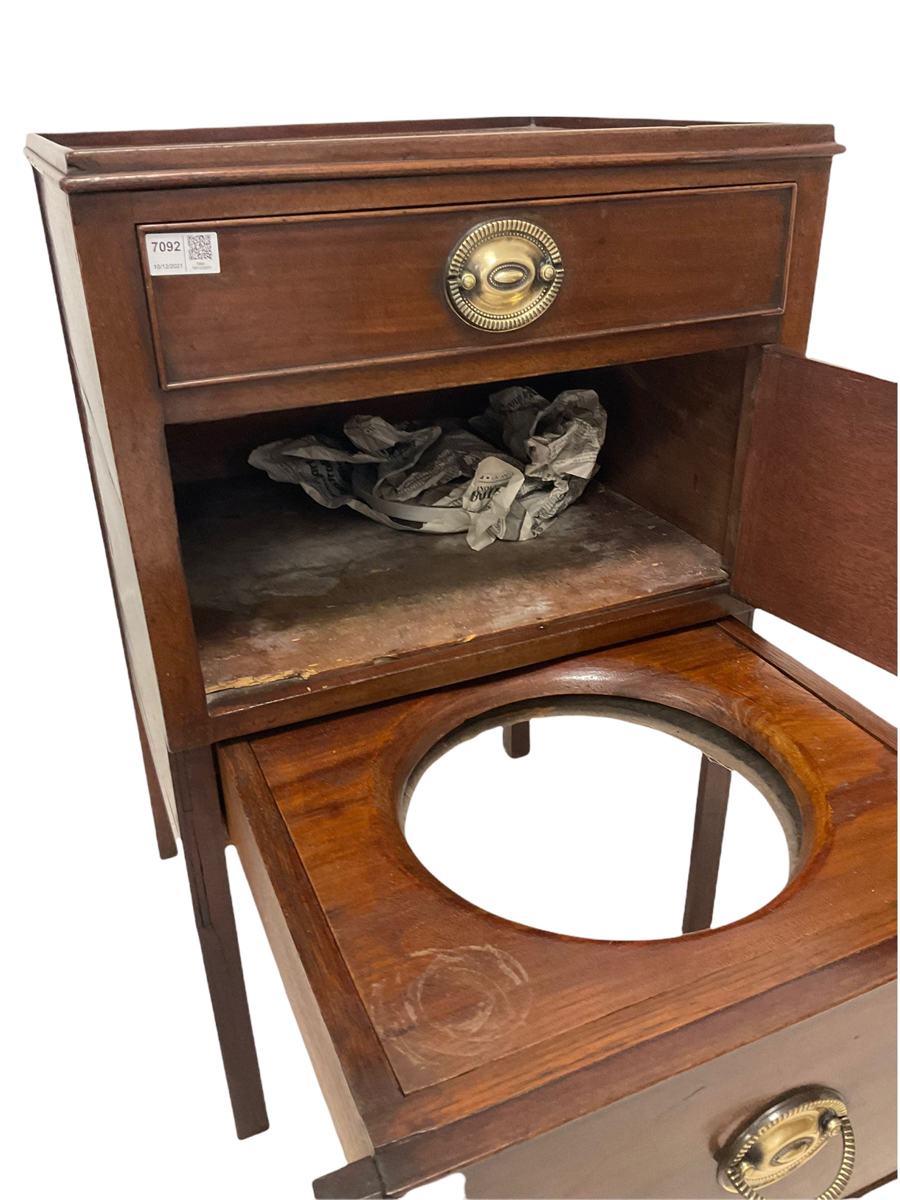 Georgian mahogany night commode - Image 4 of 6