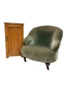 Victorian bedroom tub chair