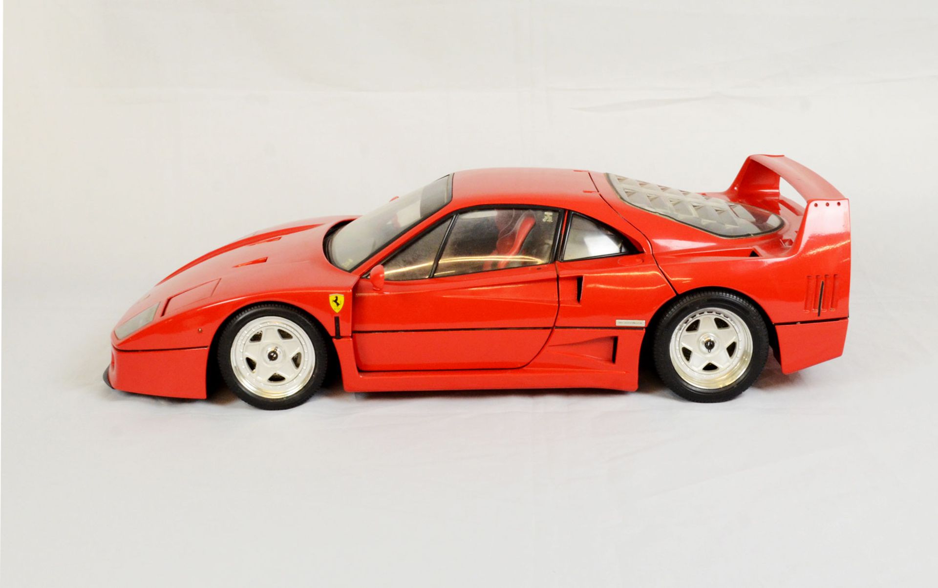 Pocher Ferrari F40 model car - Image 4 of 11