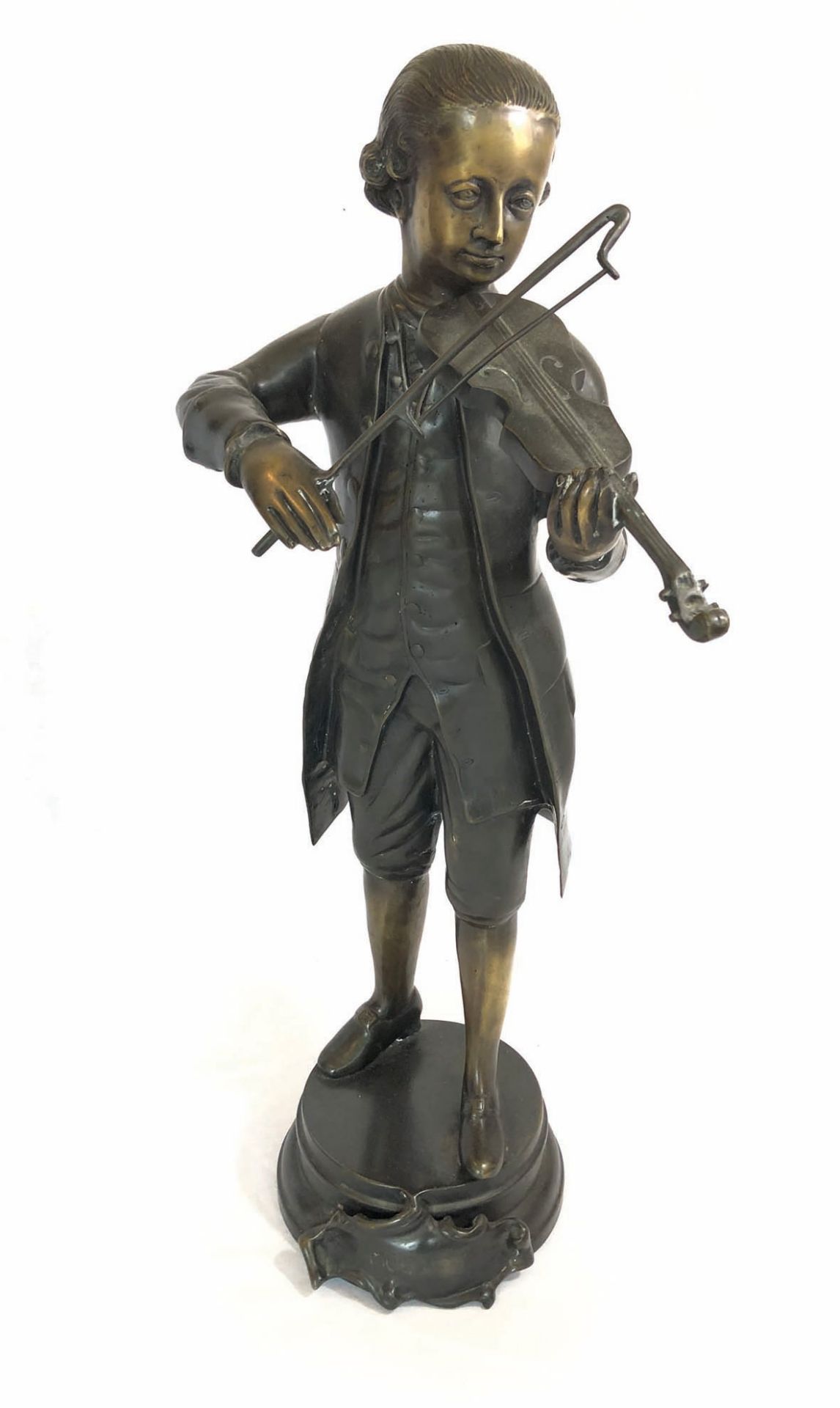 Bronze statue of Mozart 