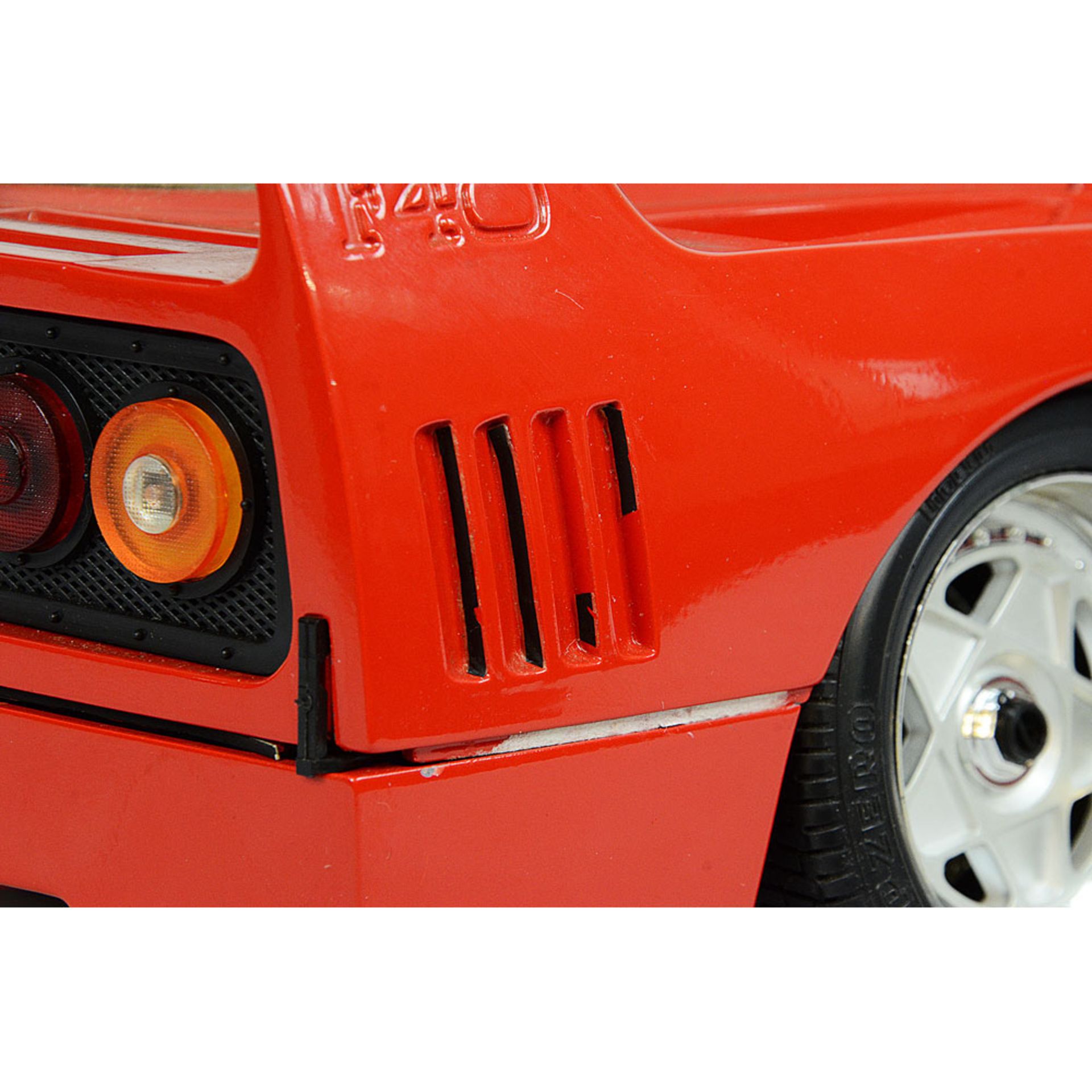 Pocher Ferrari F40 model car - Image 9 of 11