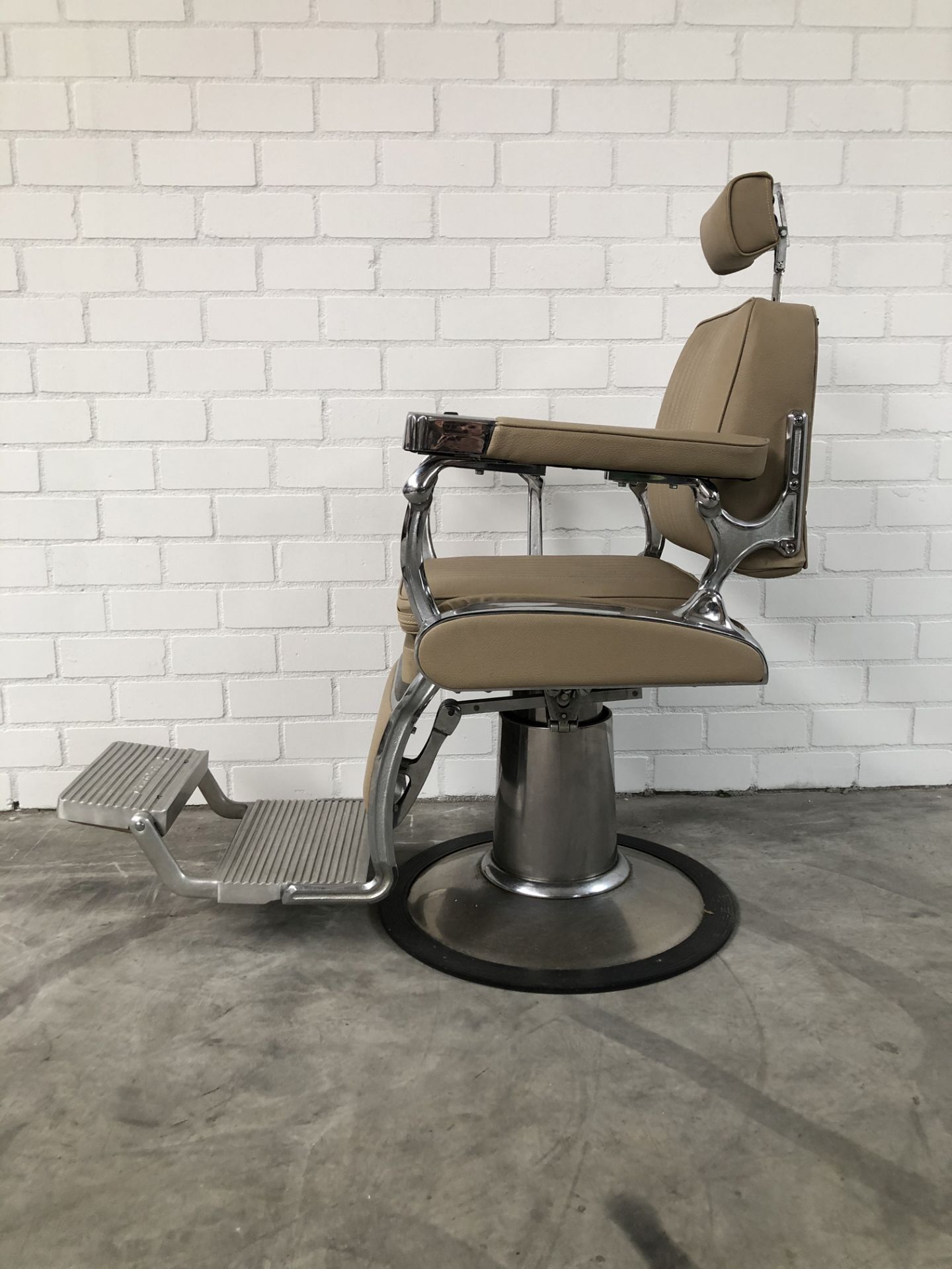 Completely Restored Original Barber Chair - Image 8 of 13