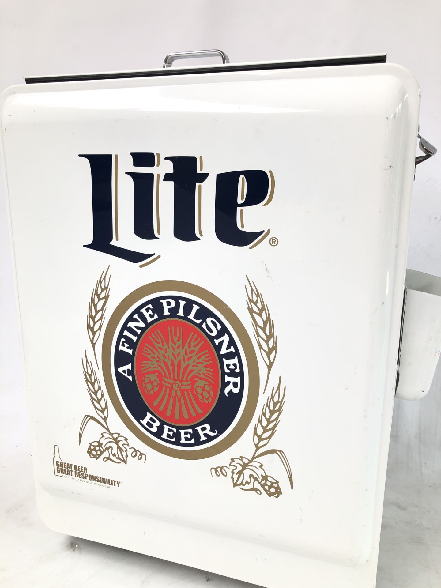 Miller Lite Rolling Cooler/Ice Box - Image 4 of 6