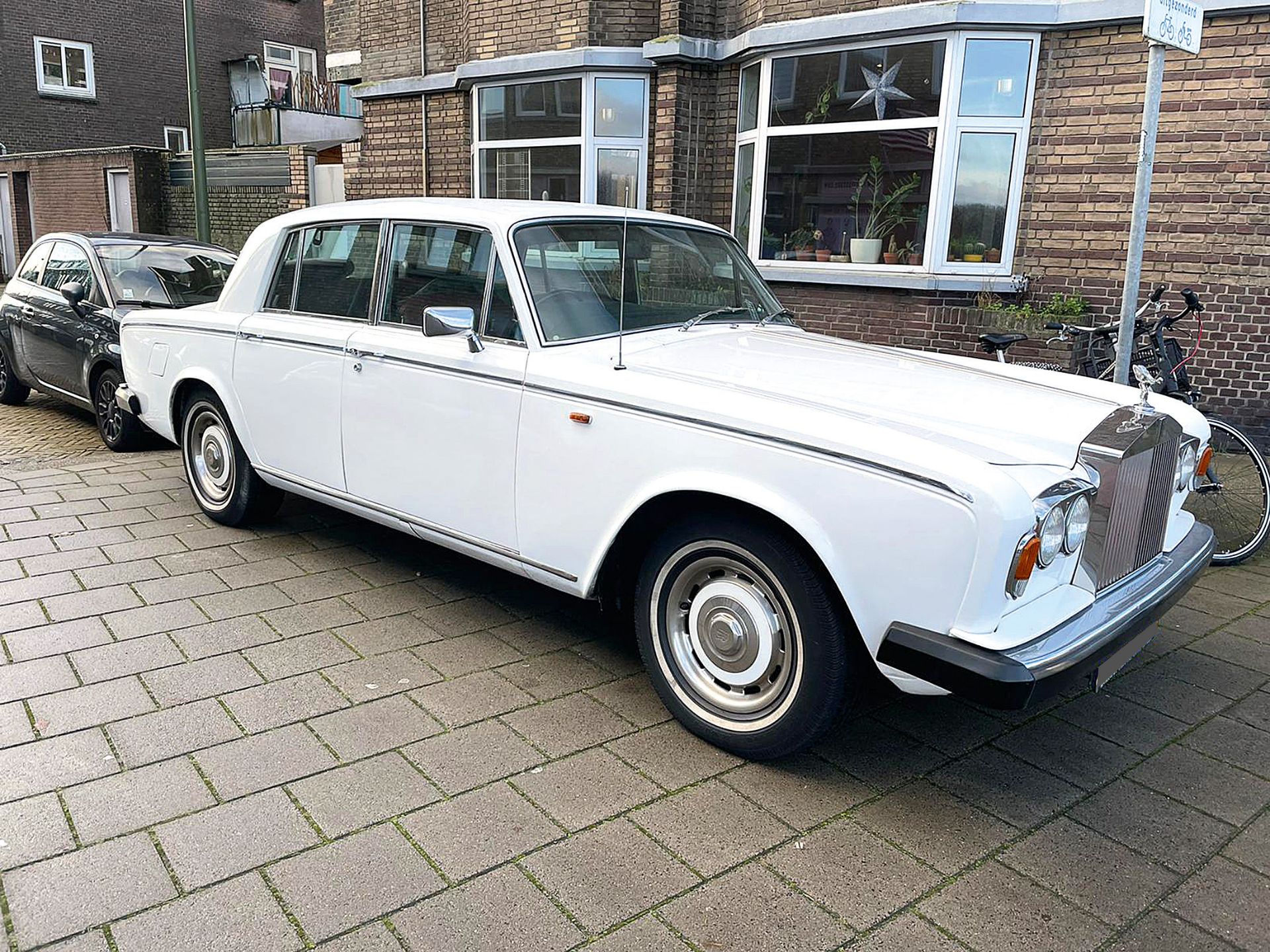 Rolls-Royce Silver-Shadow 6.8 II 1977 White - Image 2 of 25