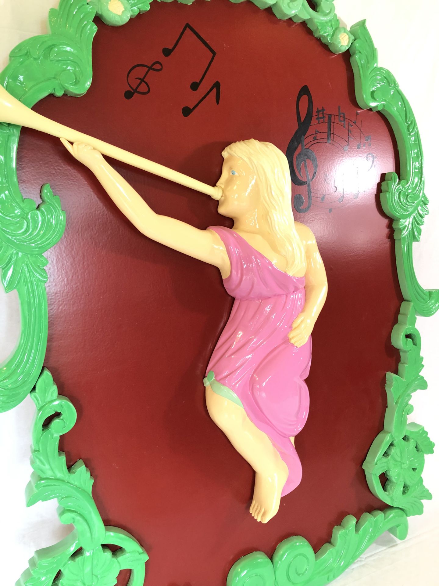 Wooden fairground panel - girl playing wind instrument - Bild 3 aus 4