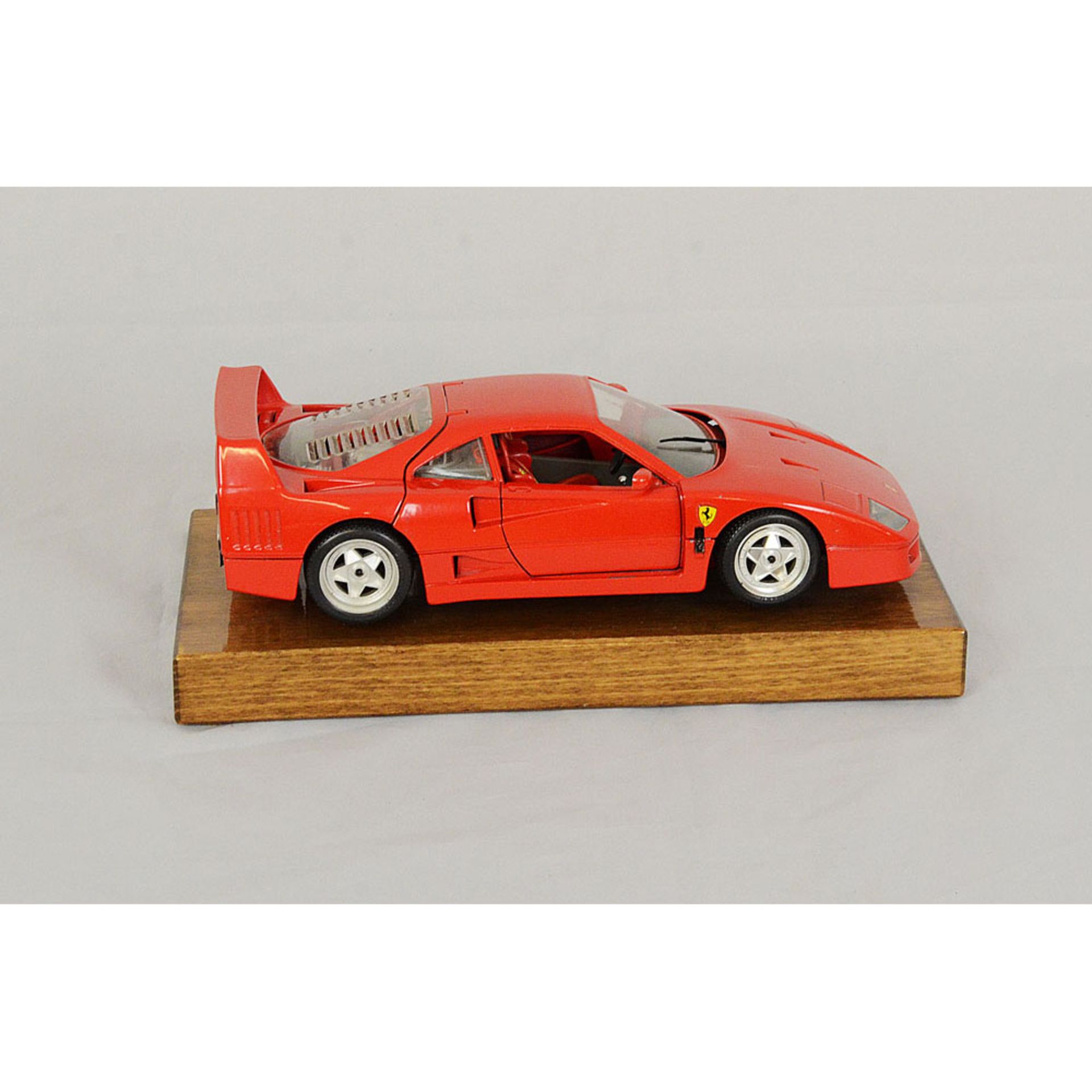 Burago Ferrari F40 1:18 scale model car - Image 4 of 10