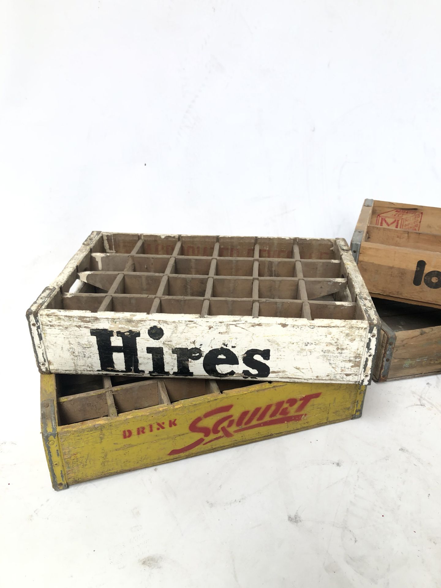 Lot of 6 Different Vintage Wooden Soda Crates - Bild 4 aus 4