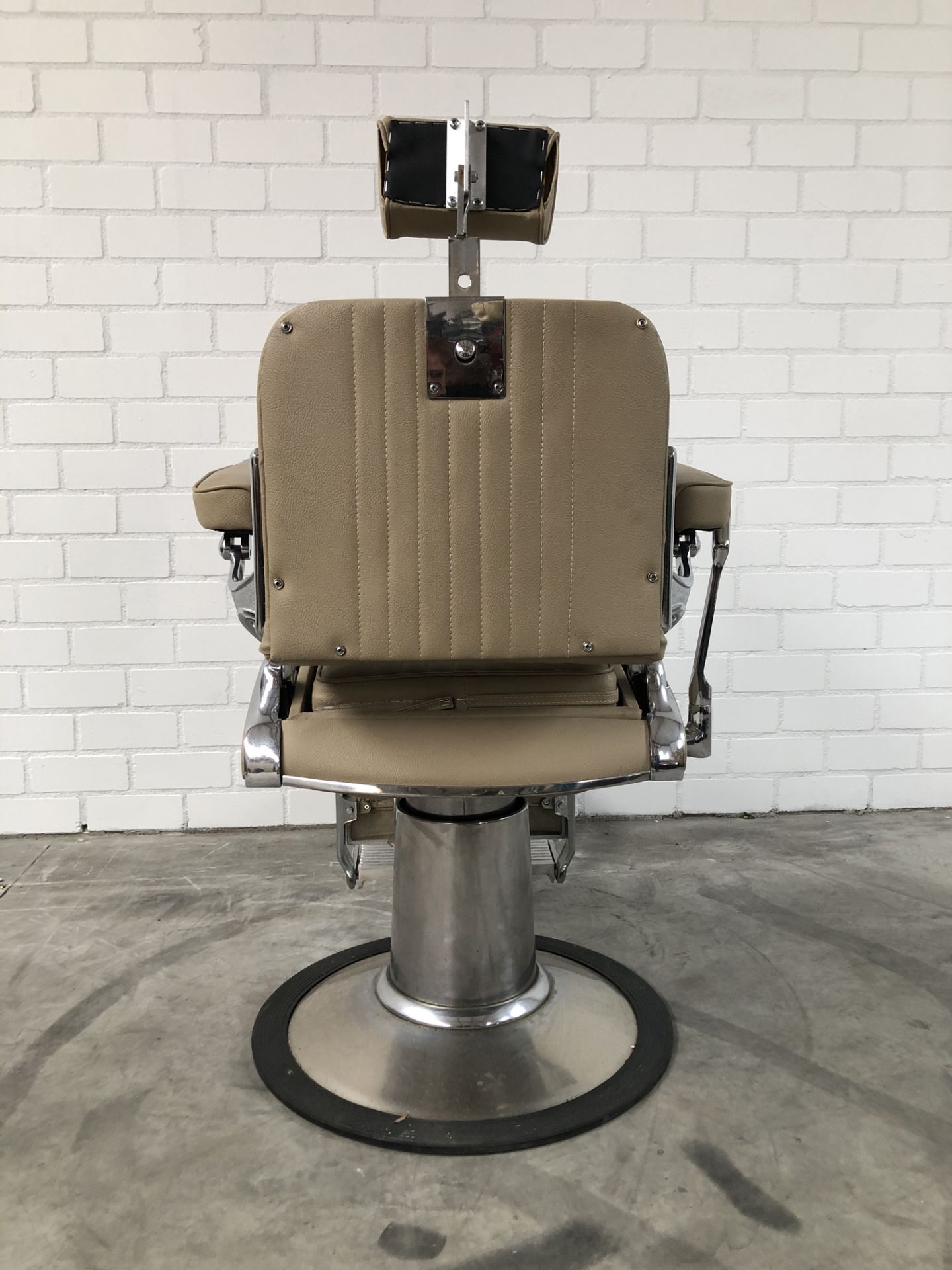 Completely Restored Original Barber Chair - Image 7 of 13