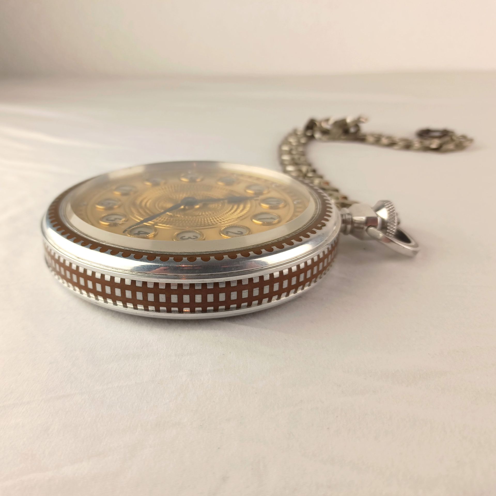 Large Retro Chain Watch - Image 4 of 4