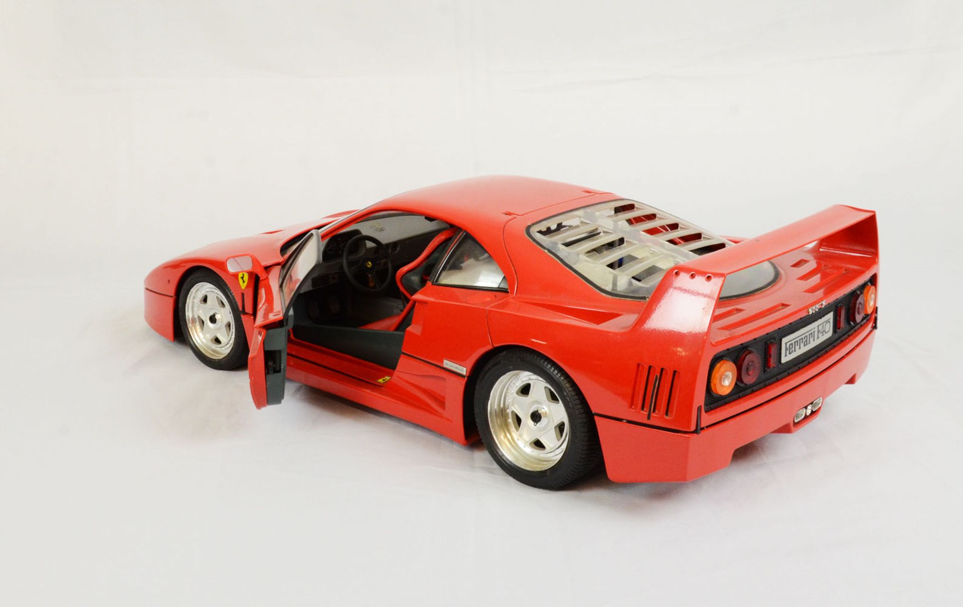 Pocher Ferrari F40 model car - Image 5 of 11