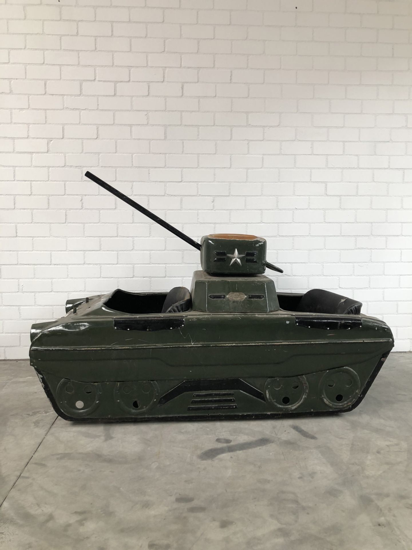 Unrestored L'Autopede Carousel Tank - Image 11 of 16