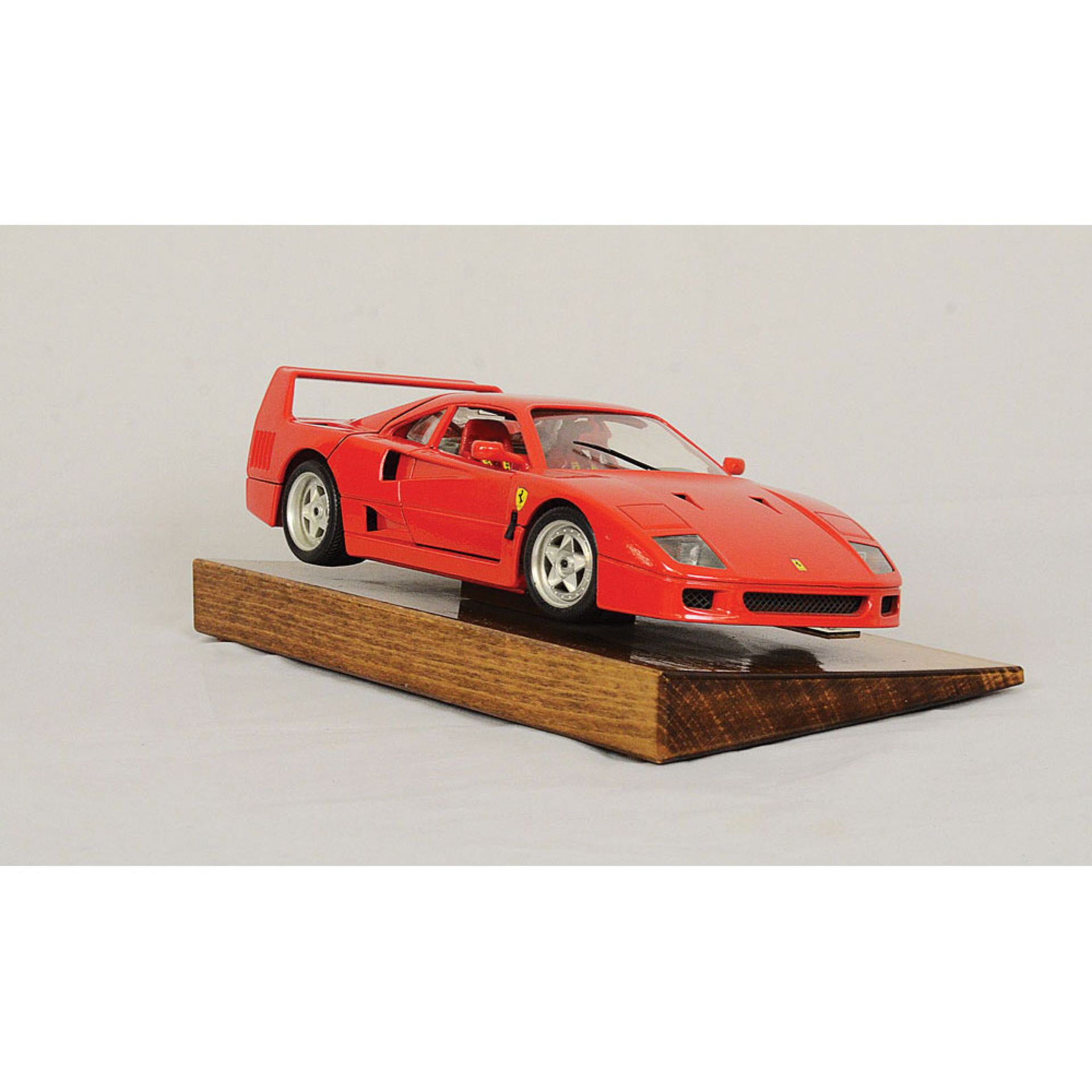 Burago Ferrari F40 1:18 scale model car - Bild 3 aus 10