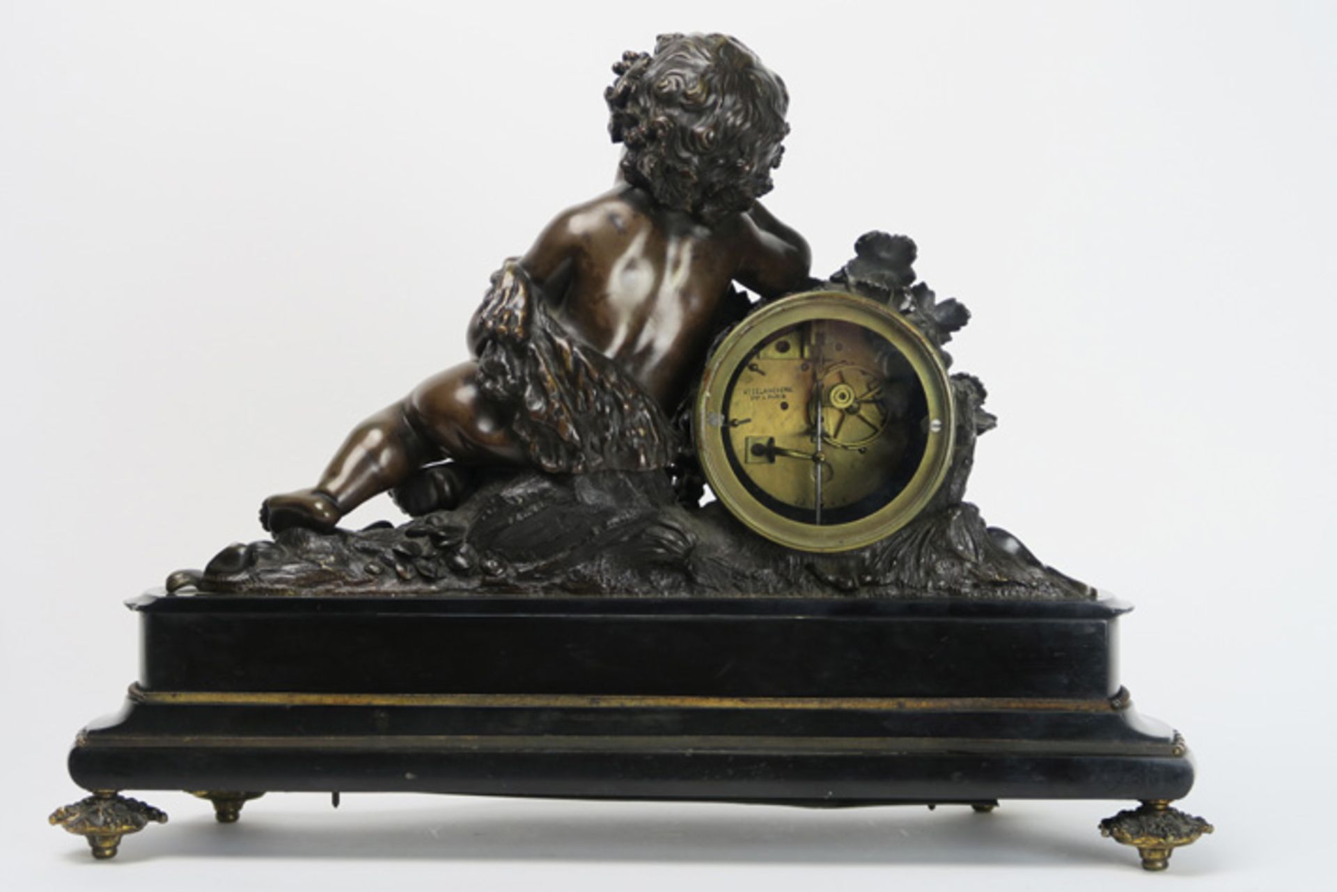 19th Cent. French clock in black marble and bronze & with a "S. Marti" signed work Negentiende - Image 2 of 4