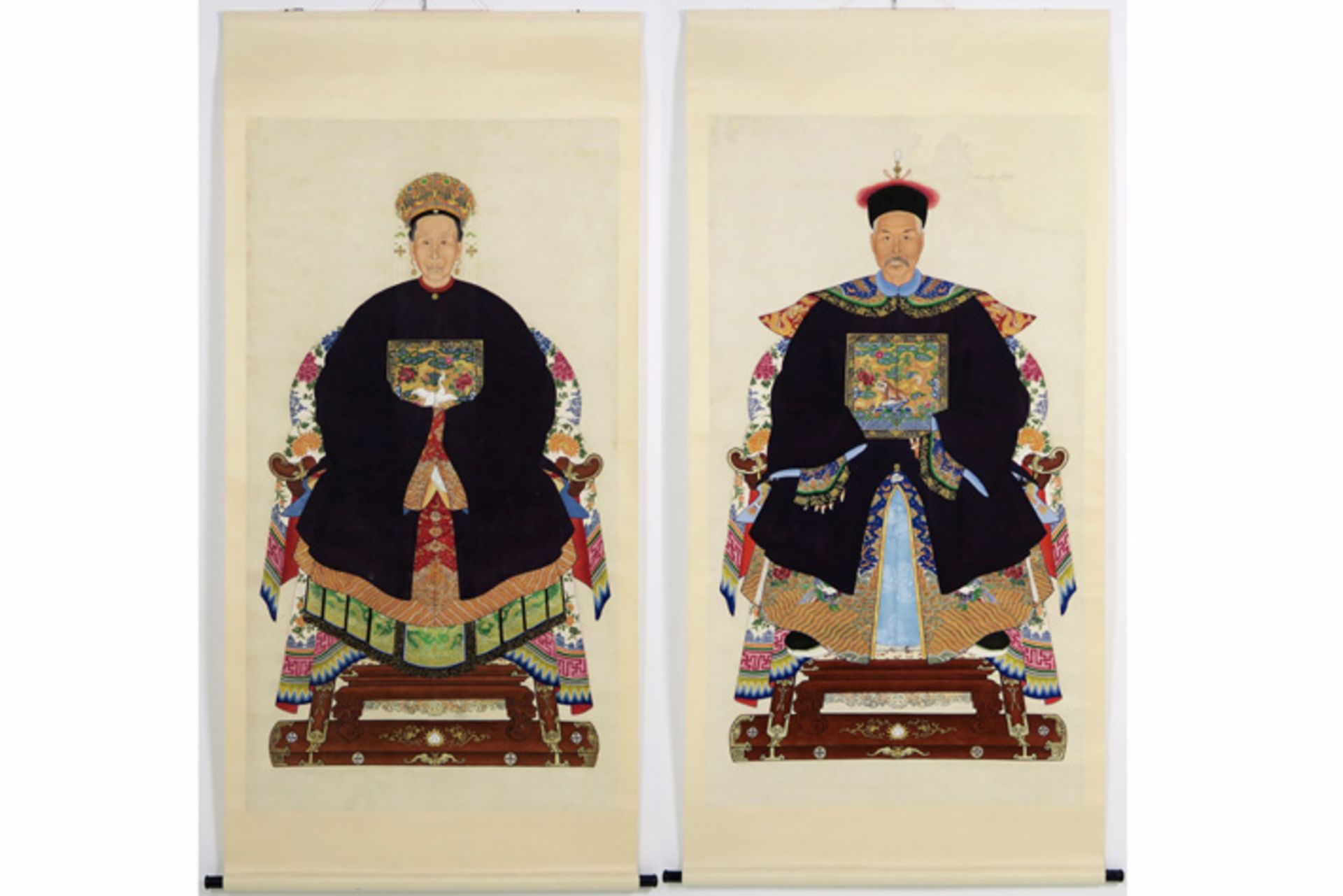 pendant of two Chinese "ancestral portraits" paintings on scroll Pendant Chinese schilderingen (op - Image 2 of 6
