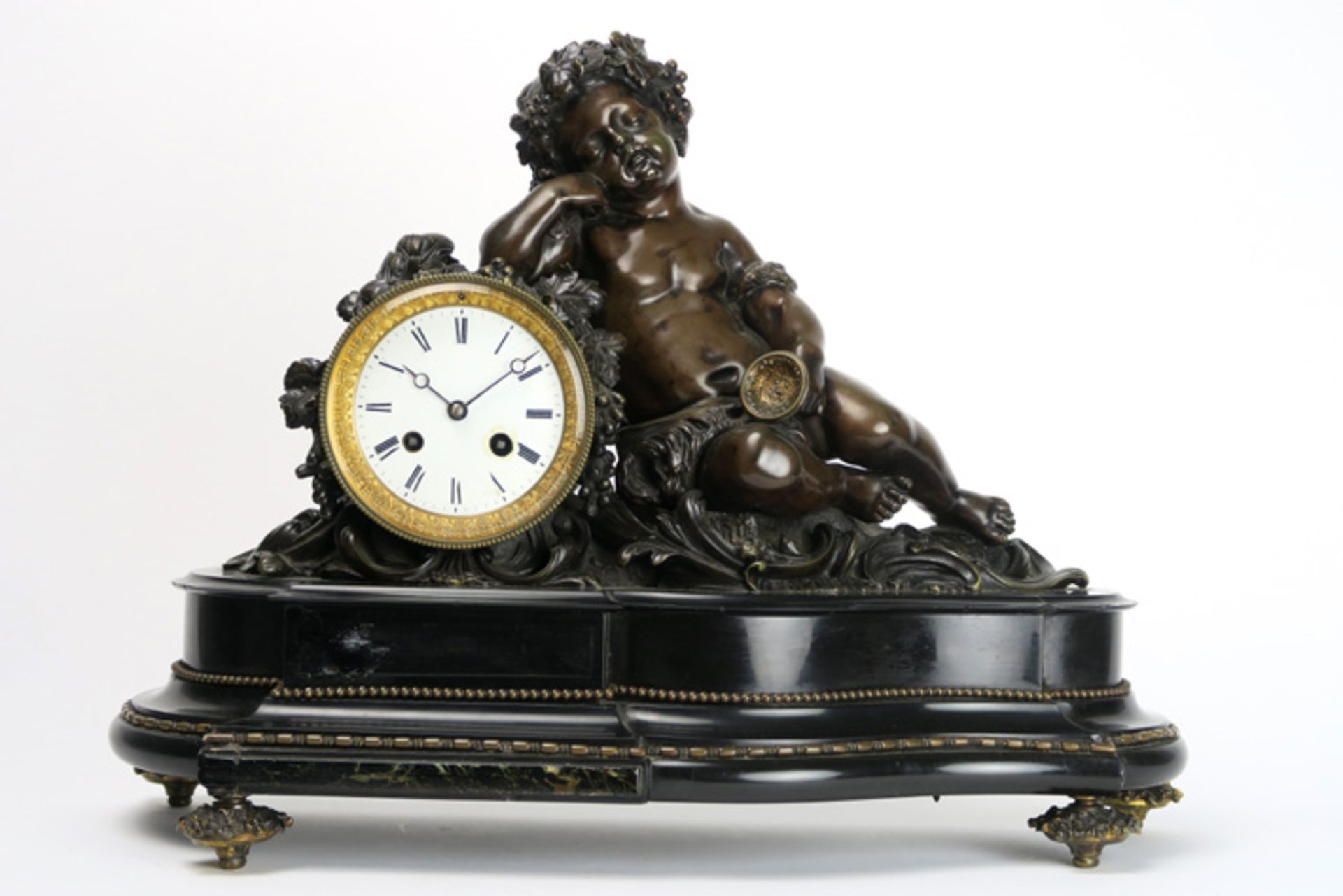 19th Cent. French clock in black marble and bronze & with a "S. Marti" signed work Negentiende