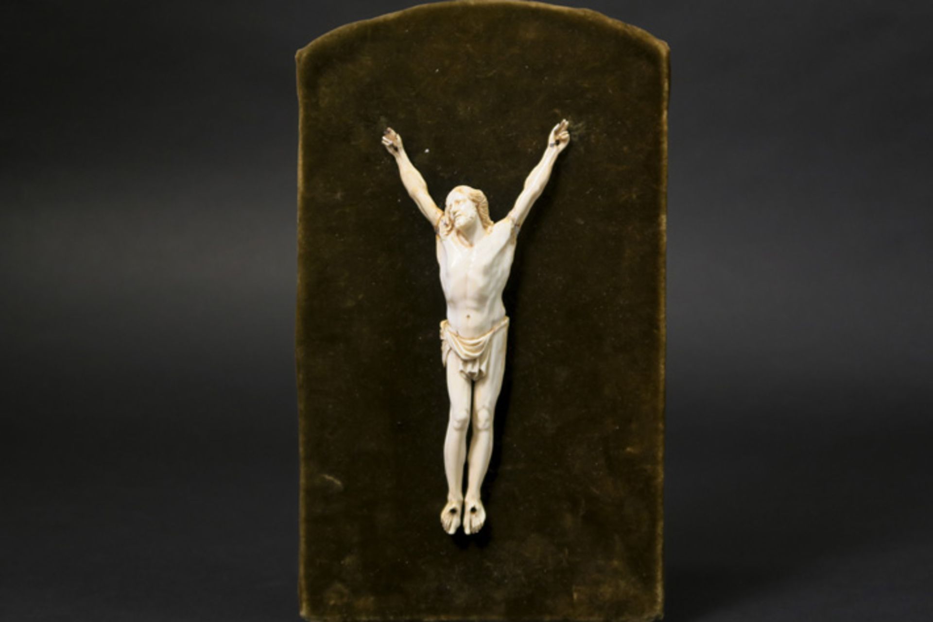 antique European Christ corpus in ivory Antieke Europese Christuscorpus in ivoor - hoogte : 16