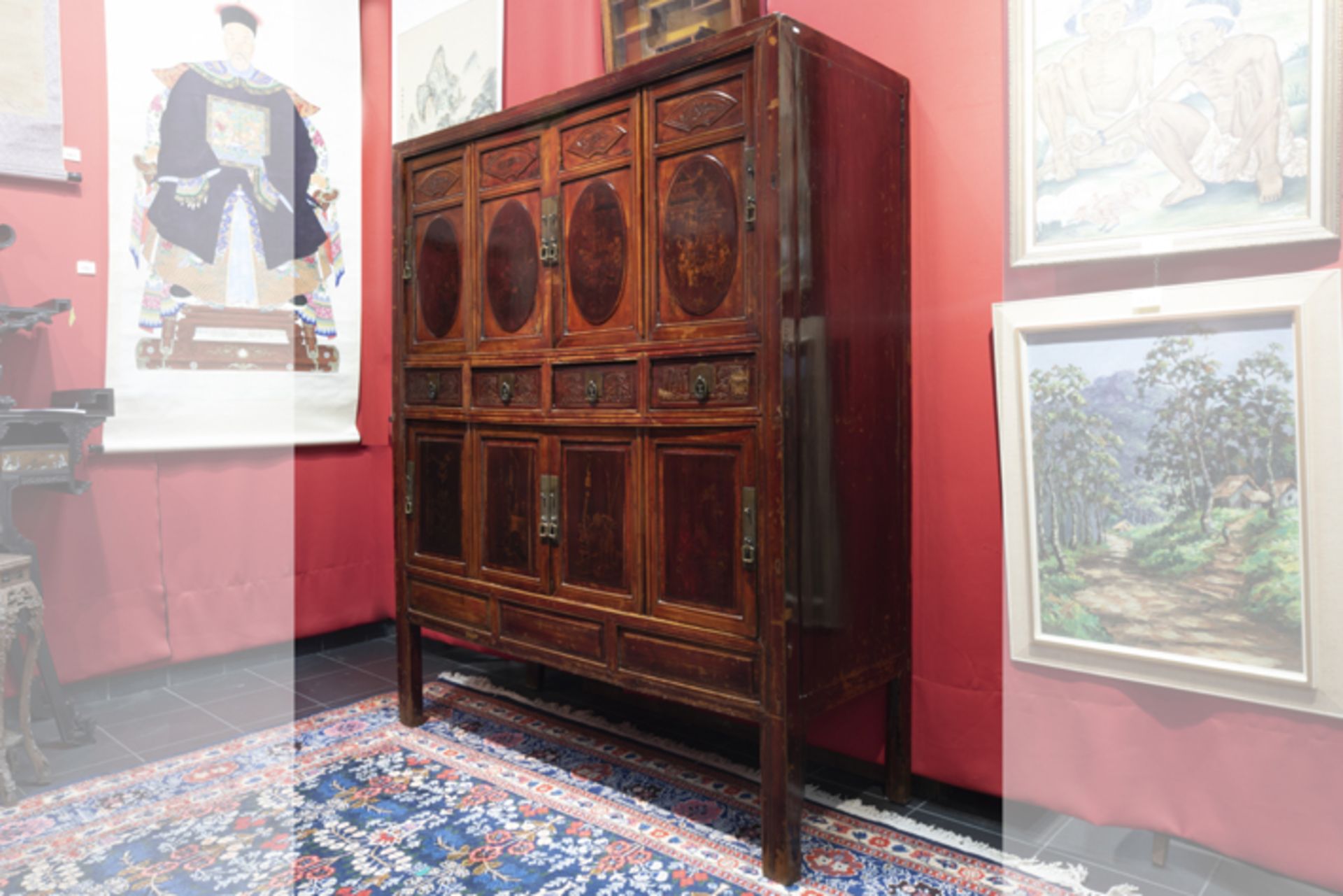 18th/19th Cent. Chinese Qing dynasty cabinet with four drawers and with eight doors, each with - Bild 2 aus 4