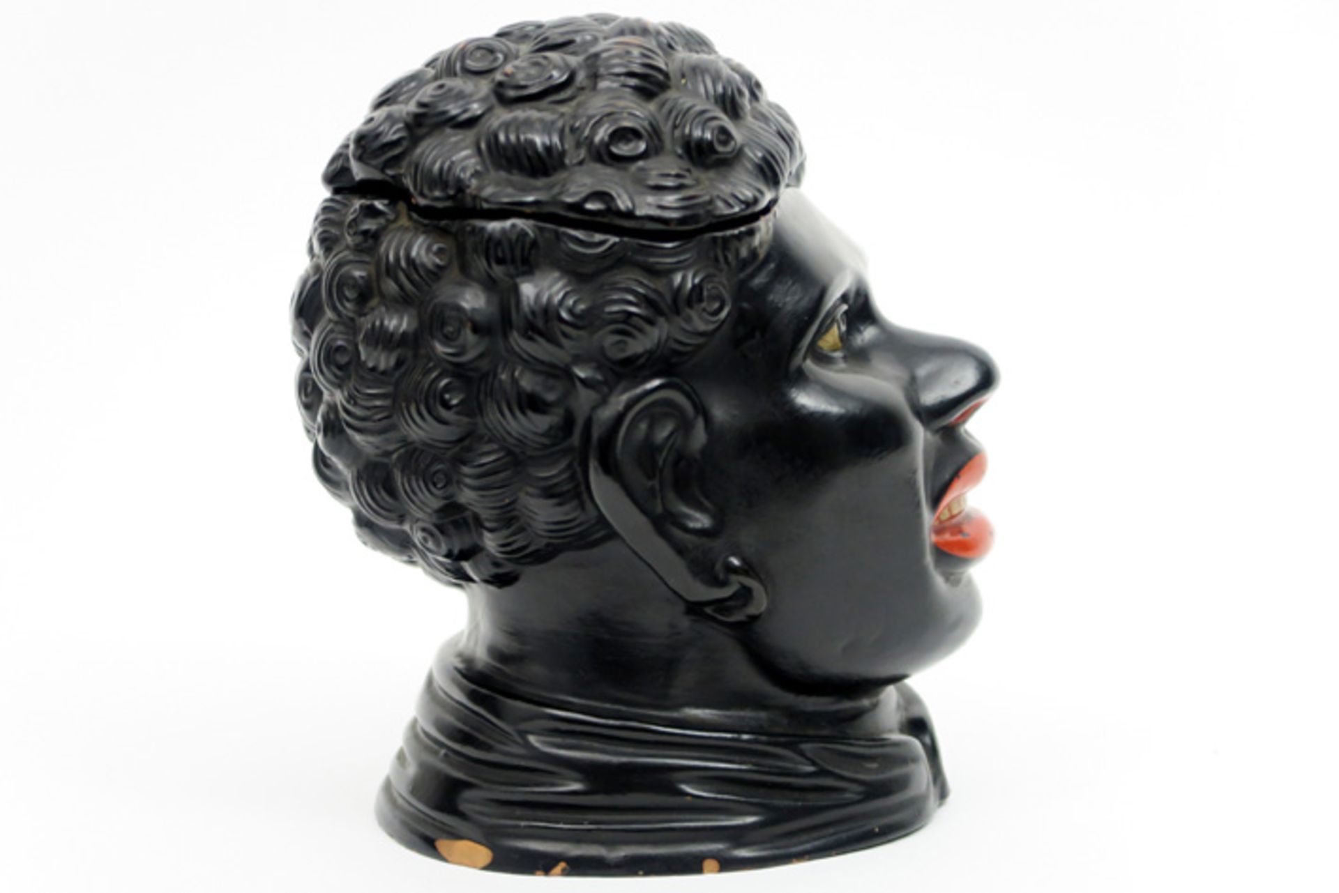 19th Cent. tobacco jar in terracotta and in the shape of a black man's head Negentiende eeuwse - Image 2 of 5