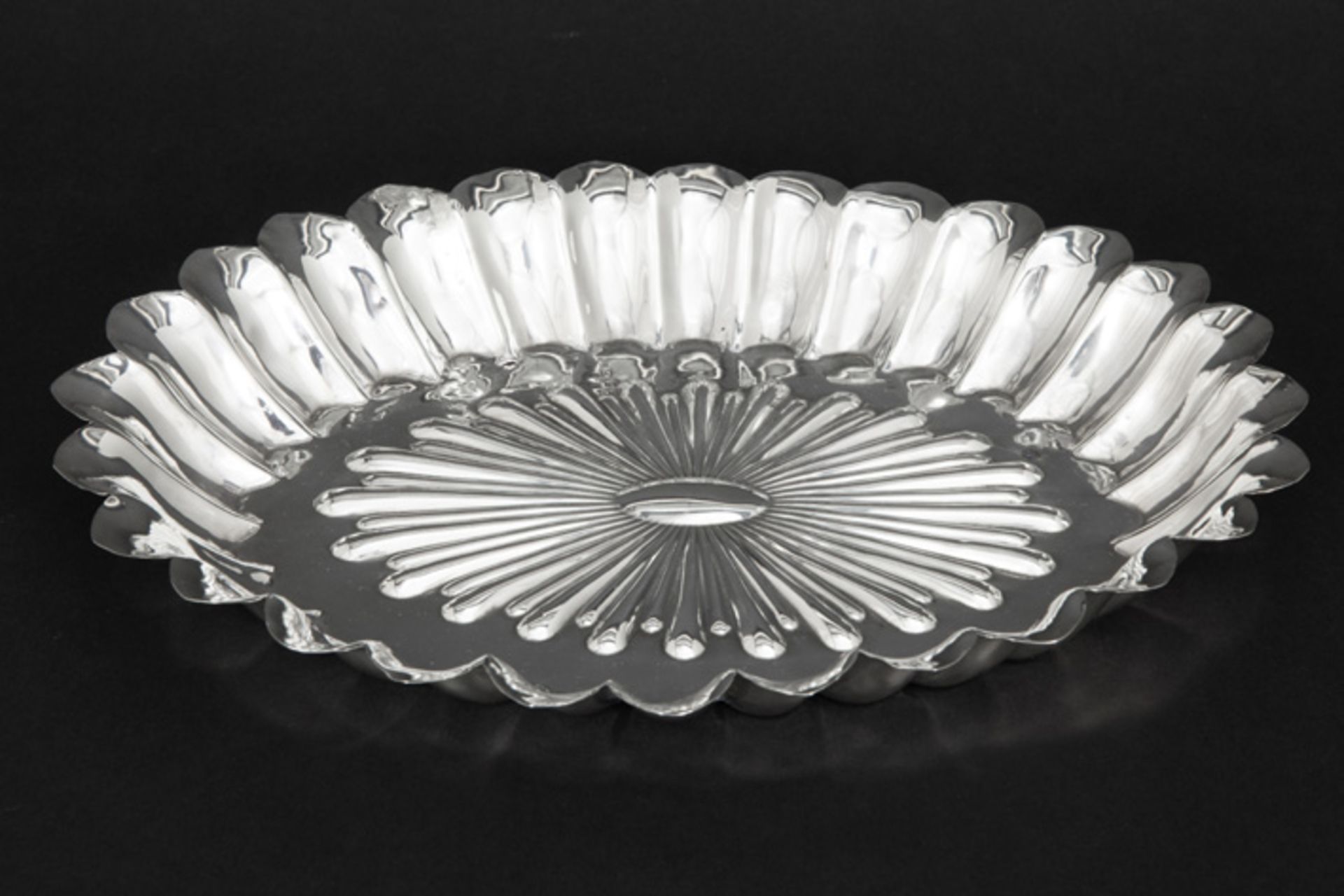 antique oval dish in marked silver Antieke schaal in massief zilver, gemerkt "925 - Birmingham 1898" - Image 2 of 2