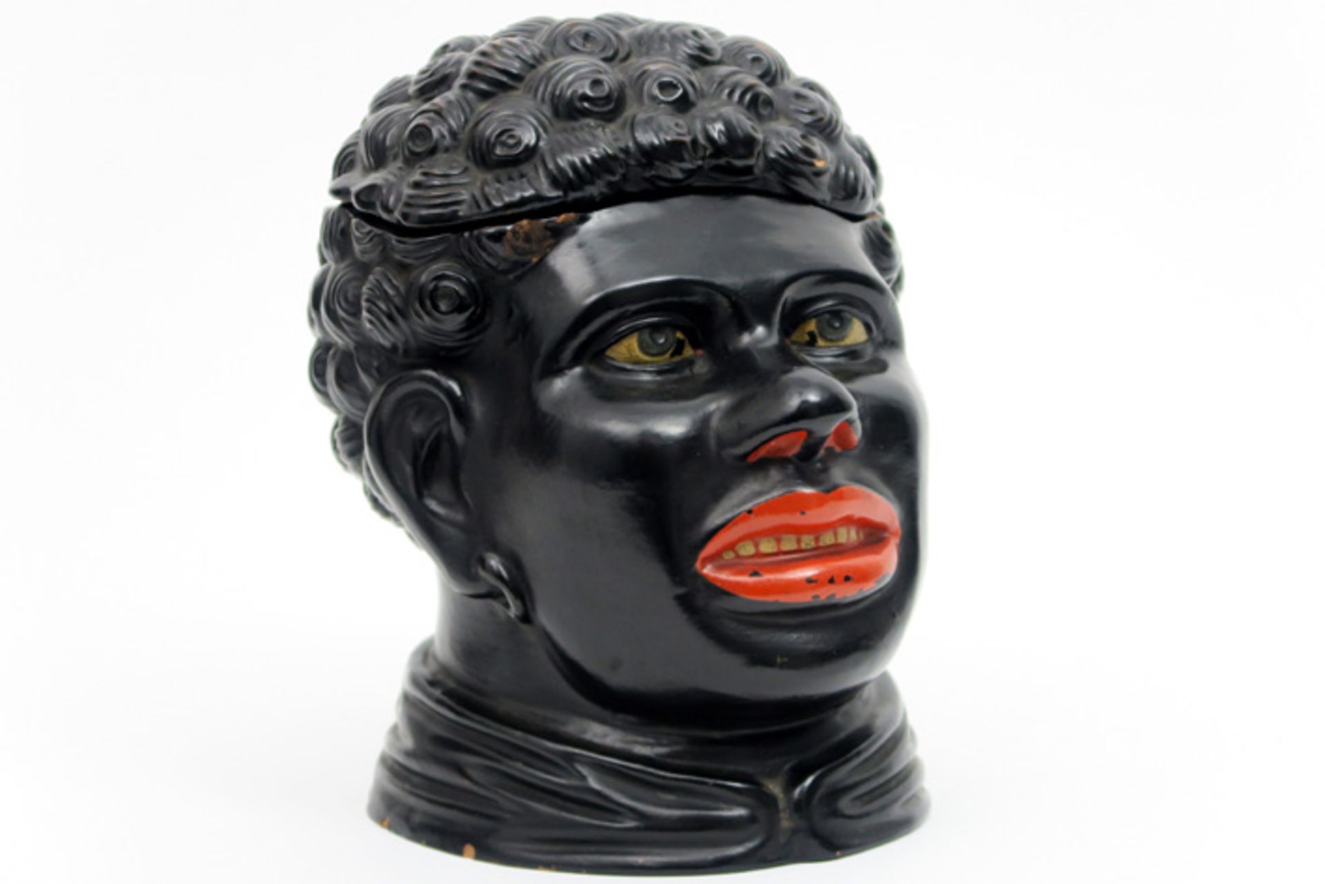 19th Cent. tobacco jar in terracotta and in the shape of a black man's head Negentiende eeuwse