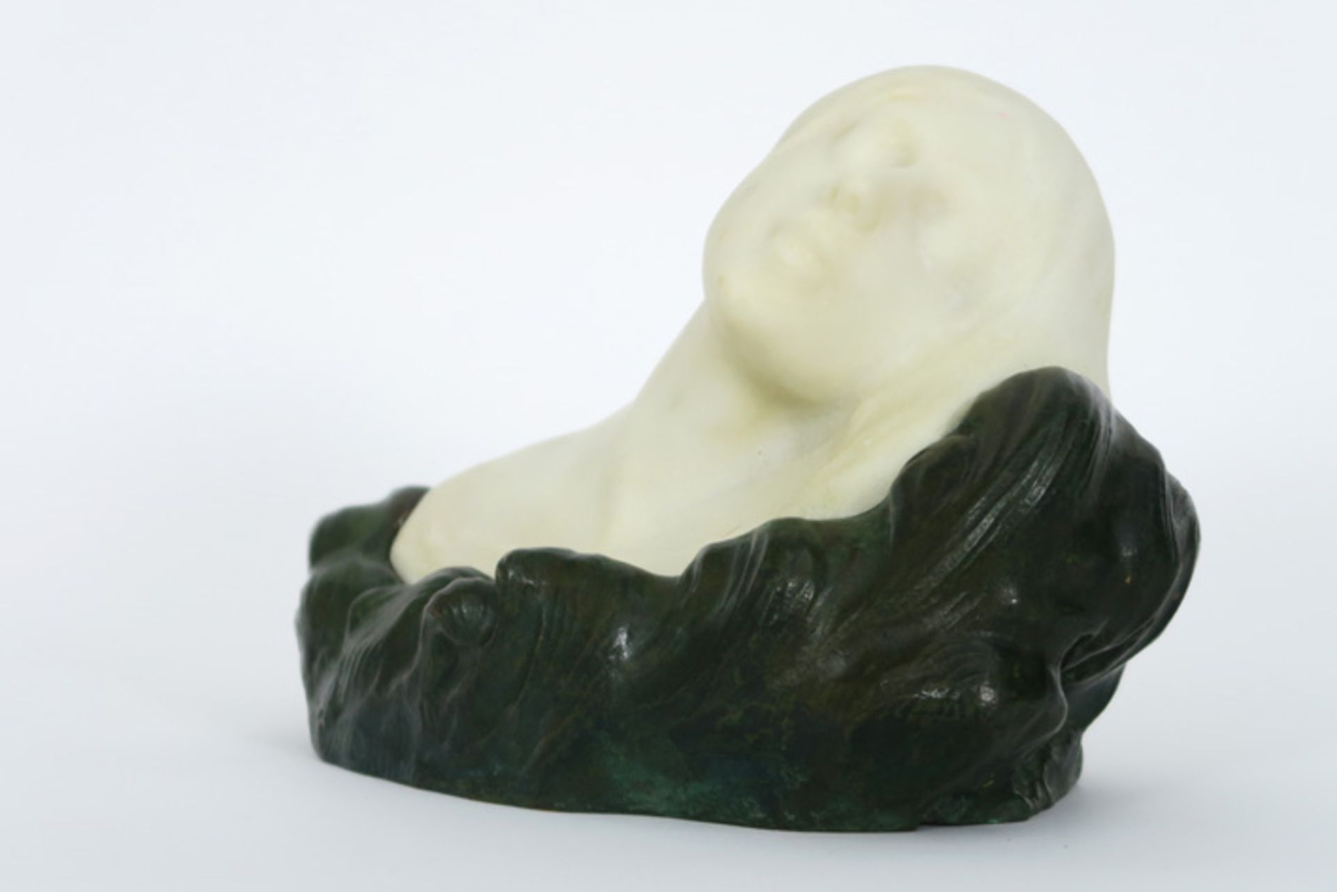 Art Nouveau "Ladies' bust" sculpture in marble and bronze Art Nouveau-sculptuur in Carrara-marmer op - Bild 2 aus 3